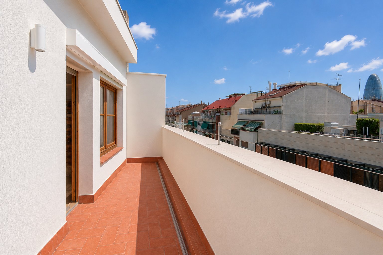 Piso reformado en venta en Barcelona — Calle d'Aragó, 478